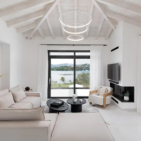 Appartement Lovely With Pool Luxury Features And Great Sea Views