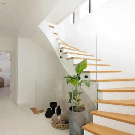 Lovely With Pool Luxury Features And Great Sea Views Apartament *